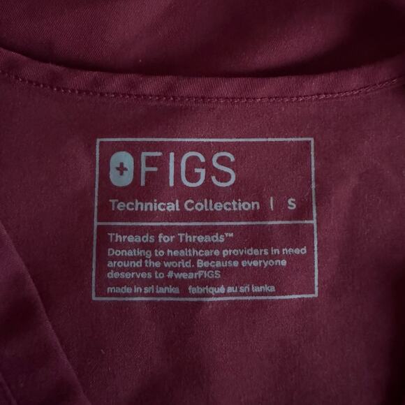 FIGS Scrub Top Women’s Small Catarina One Pocket Burgundy Technical Collection - Picture 3 of 8